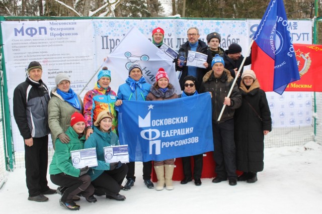 В Зеленограде проводили зиму профсоюзным лыжным забегом В Зеленограде проводили зиму профсоюзным лыжным забегом