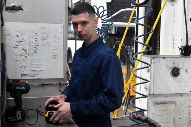 Молодежь и рынок труда: председатель ФНПР Сергей Черногаев - об особенностях обучения, стажировок и трудоустройства Молодежь и рынок труда: председатель ФНПР Сергей Черногаев - об особенностях обучения, стажировок и трудоустройства