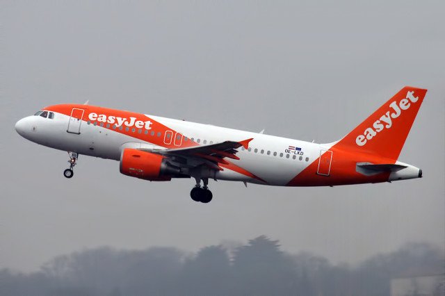 Французские бортпроводники easyJet выйдут на забастовку Французские бортпроводники easyJet выйдут на забастовку