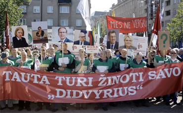 Уволить за грязные ботинки