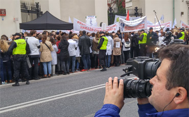 На грани паралича: польские больницы закрываются из-за протеста врачей