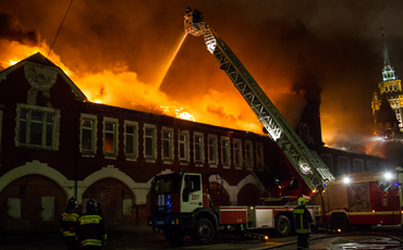 Пожарно-спасательный центр: Вверх по лестнице, ведущей вниз
