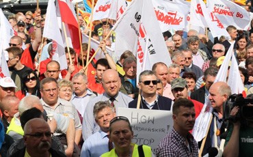 Отправили пешком