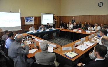 Богачи богатеют, бедные - беднеют...