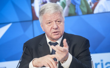 Профсоюзы настаивают на едином подходе при формировании пенсий рабочих и депутатов Профсоюзы настаивают на едином подходе при формировании пенсий рабочих и депутатов