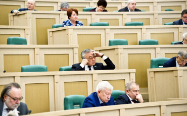 Сенаторы одобрили закон об уголовной ответственности за увольнение предпенсионеров