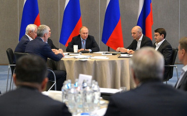 Путин потребовал конкретных результатов по выполнению майского указа