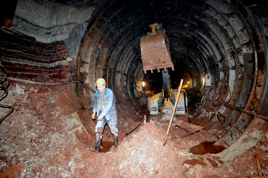 Метростроевцы Петербурга пришли к правительству за своей зарплатой