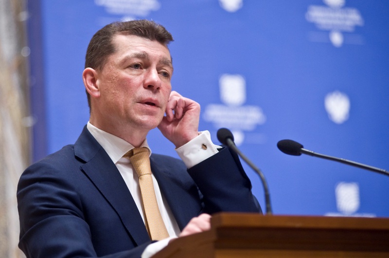 Топилин объяснил рост числа бедных