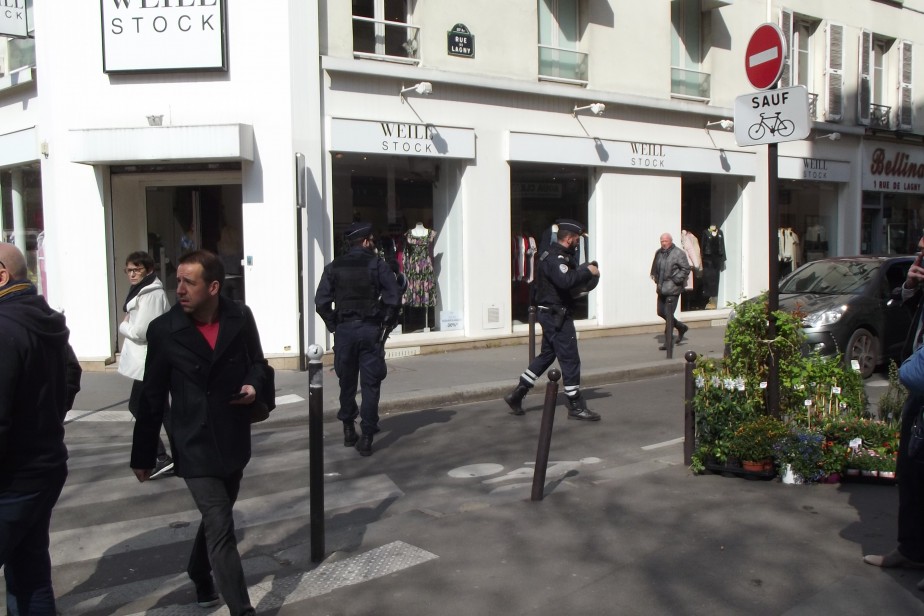 Профсоюзы Франции осудили полицейское насилие