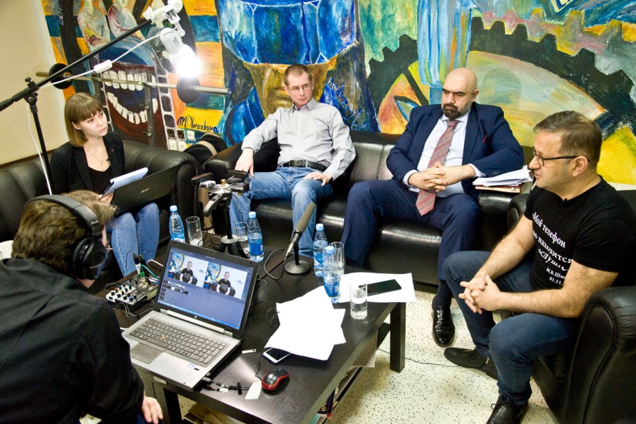 Выстроить юридическую “стенку”