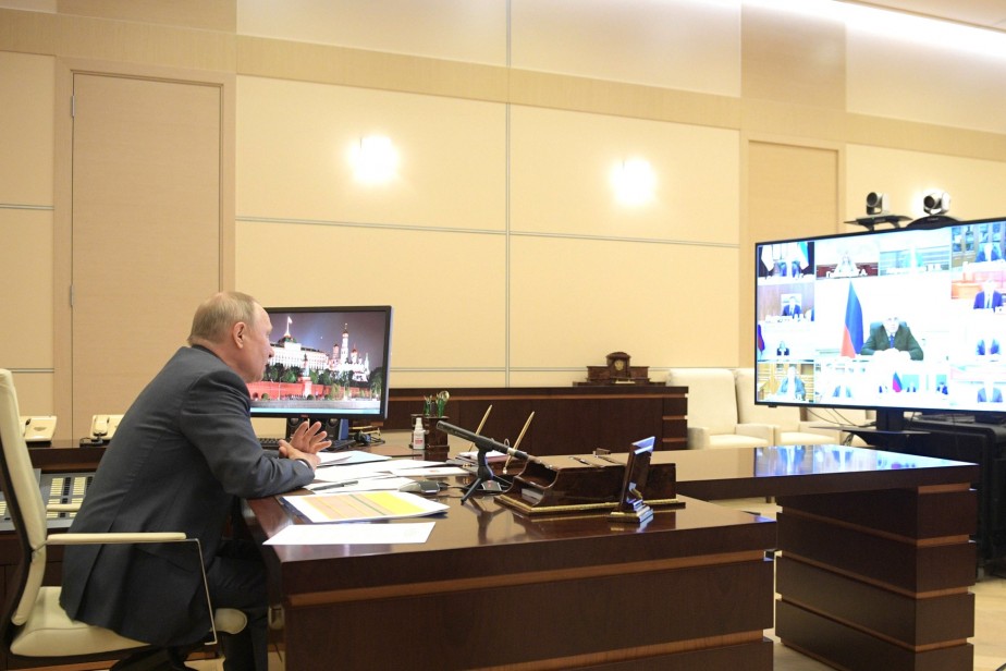 Михаил Мишустин анонсировал новые меры поддержки занятости