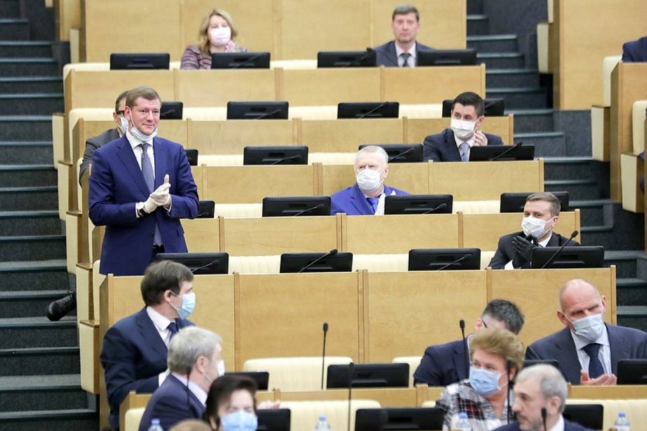 Госдума приняла новый «противовирусный» пакет законов