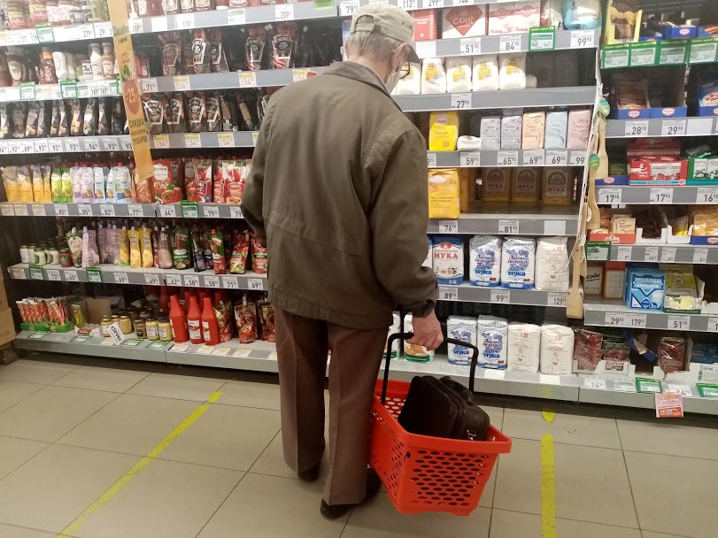 Почти у половины россиян к началу пандемии не было сбережений