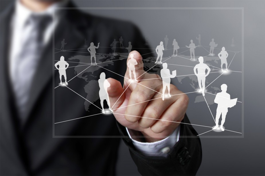 Дружба дружбой, а зарплата врозь