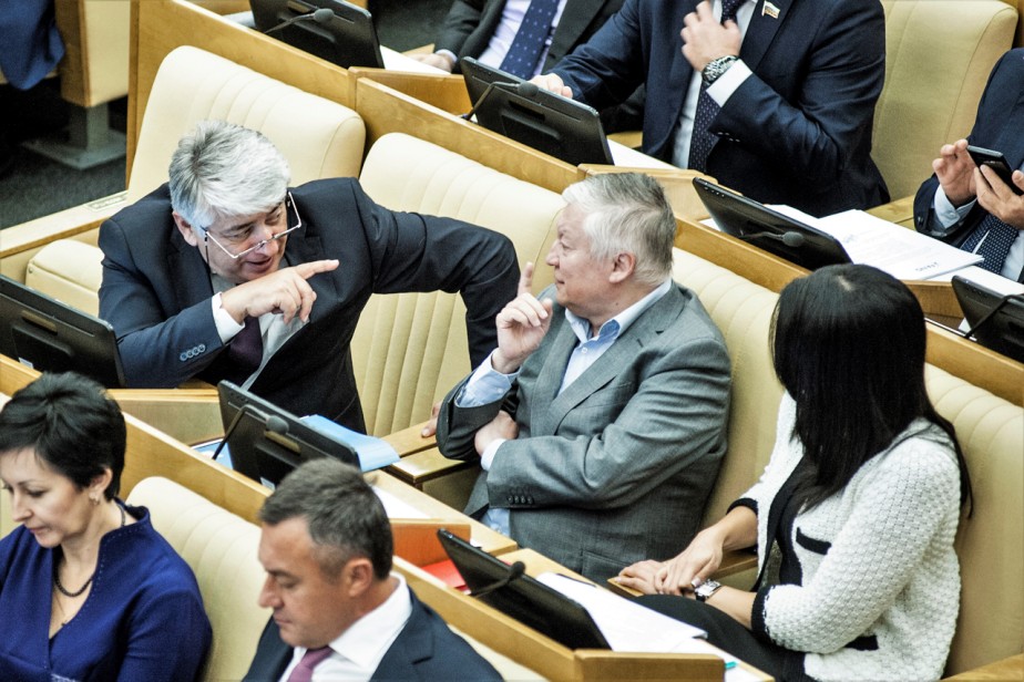 Под золотым дождем Госдумы