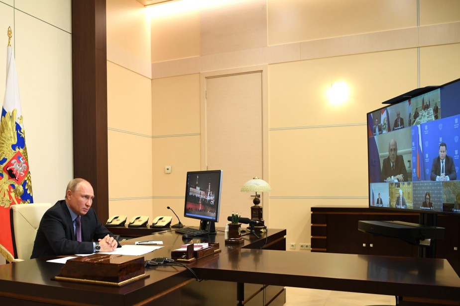 Путин потребовал решить вопрос с ростом цен на продукты в течение недели Путин потребовал решить вопрос с ростом цен на продукты в течение недели