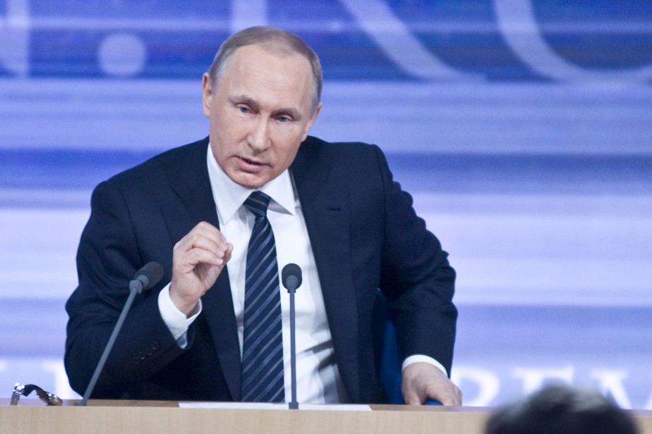 Путин оценил уровень безработицы и рост реальных зарплат