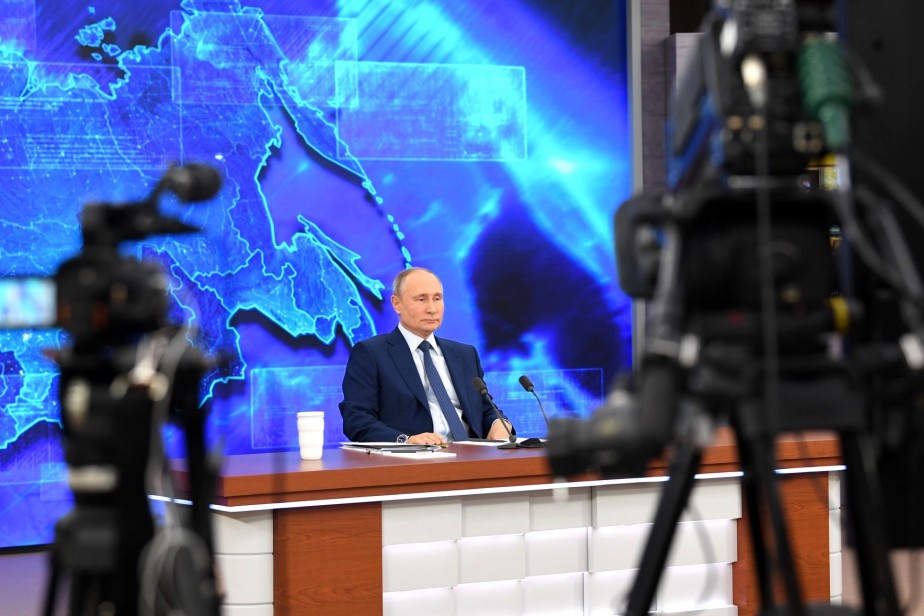 Глава государства призвал повысить зарплаты всем работающим россиянам Глава государства призвал повысить зарплаты всем работающим россиянам