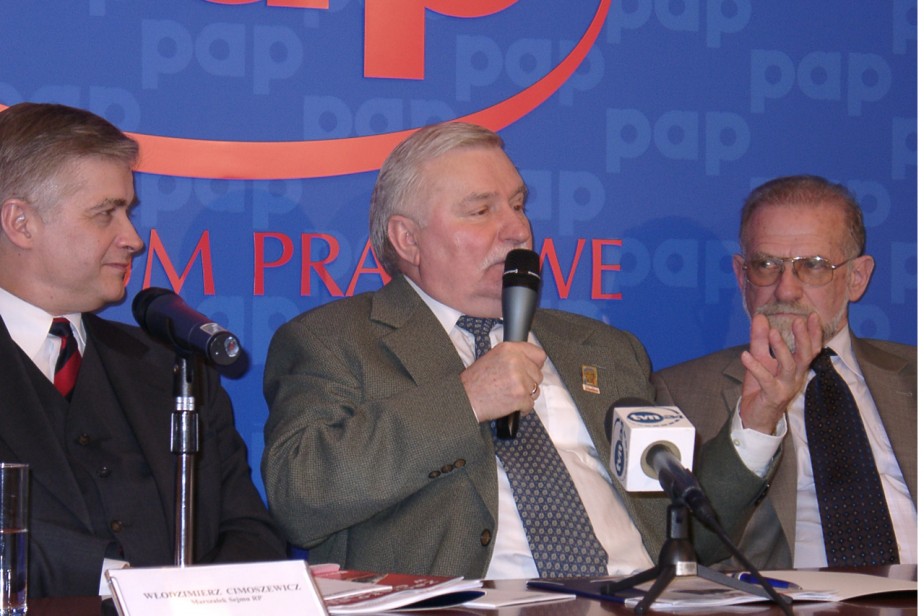 Бывший президент Польши не может прожить на пенсию