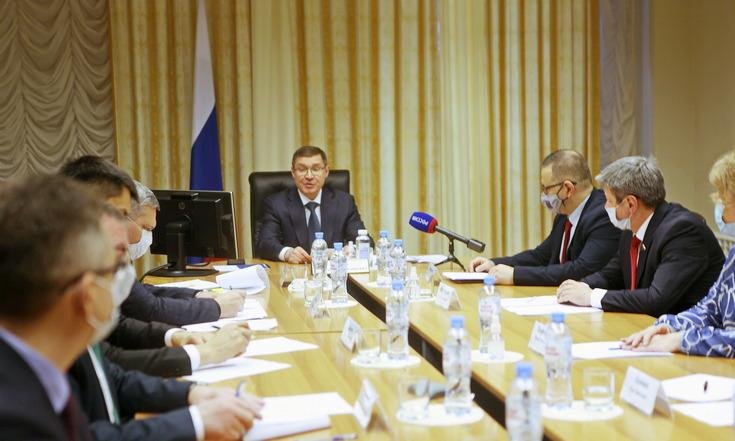 Развитие профсоюзов Уральского региона обсудили с полпредом президента