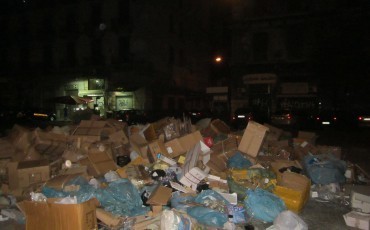 Мусорные проблемы из Мадрида перешли в Неаполь