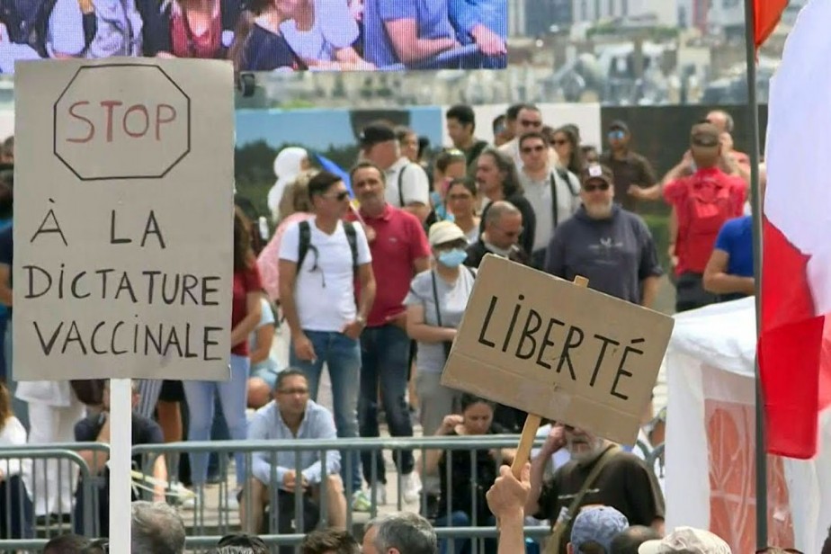 Принудительно нельзя добровольно