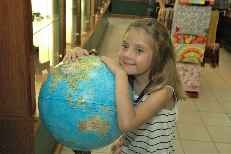 2 августа начнутся досрочные "школьные выплаты" по 10 тыс. рублей