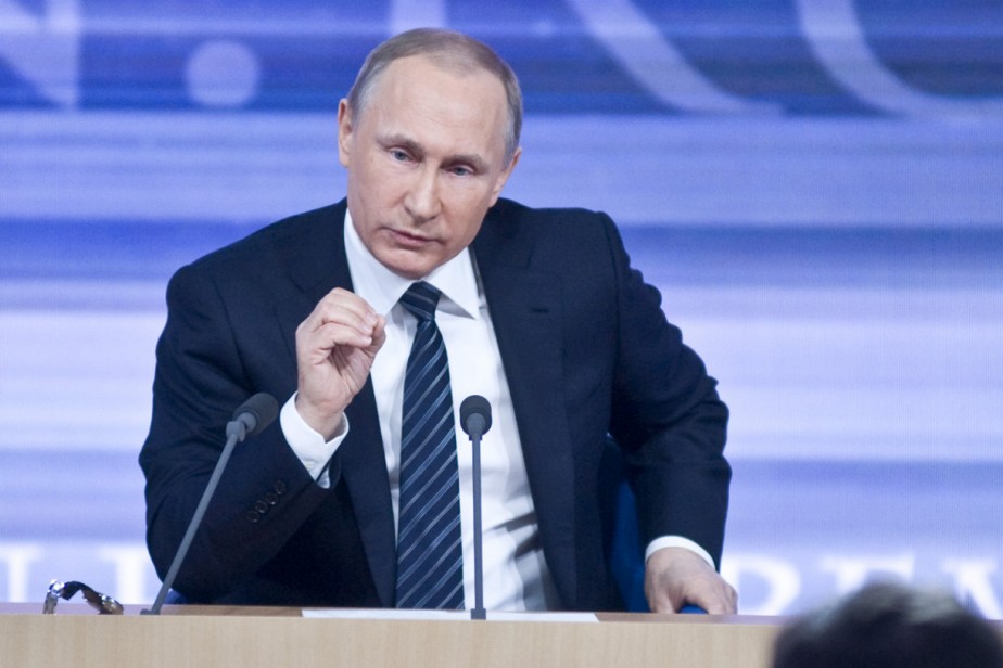 Путин предложил выплатить всем пенсионерам по 10 тыс. рублей Путин предложил выплатить всем пенсионерам по 10 тыс. рублей