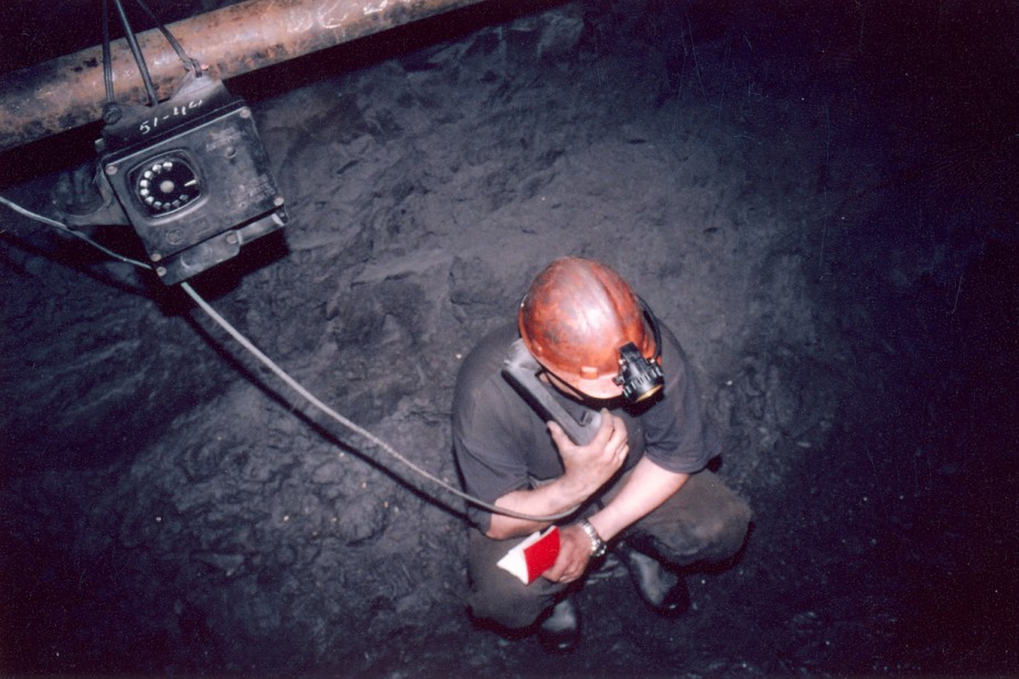 Минтруд и Росуглепроф обсудили оплату труда шахтеров