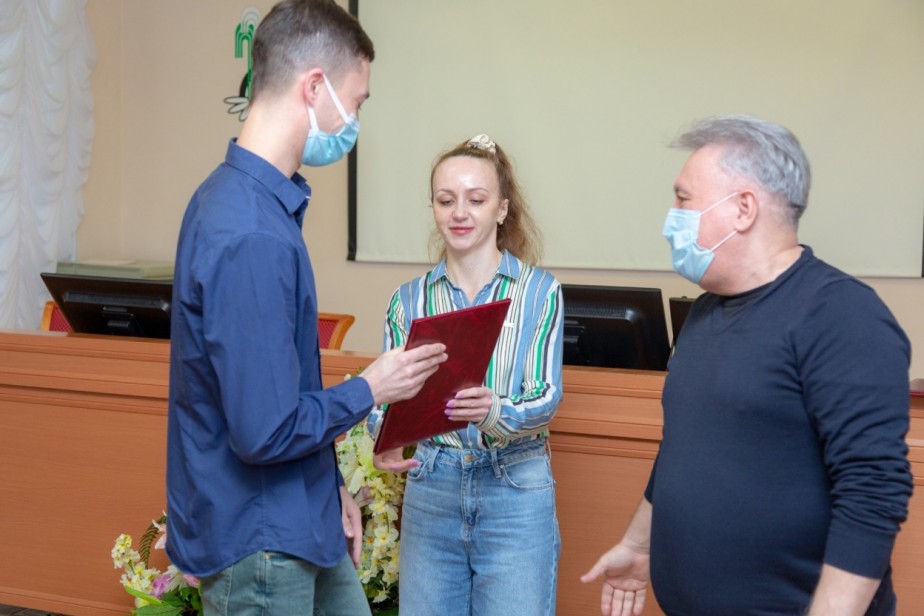 Профсоюзные награды к профессиональному празднику получили геологи