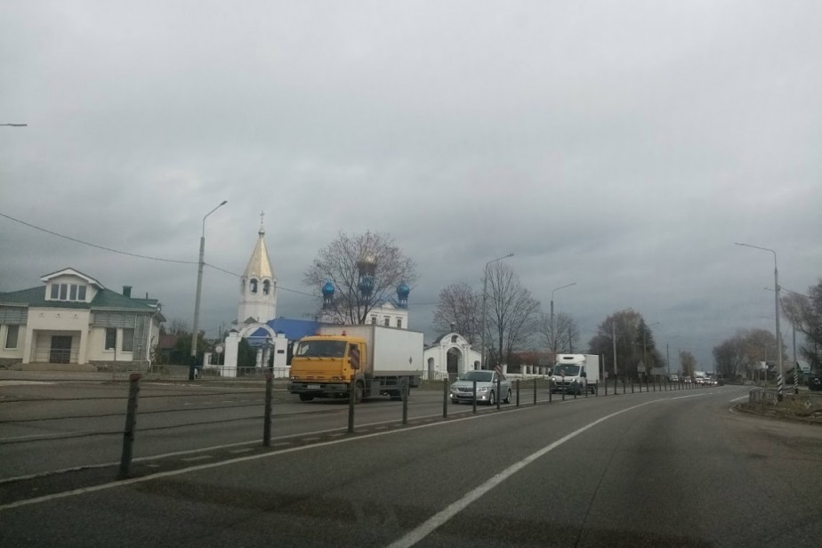 Путин поставил задачу привести российские дороги в порядок за пятилетку