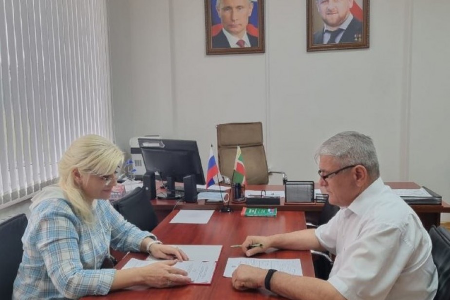 В Чечне многодетной семье помогла первичная профорганизация