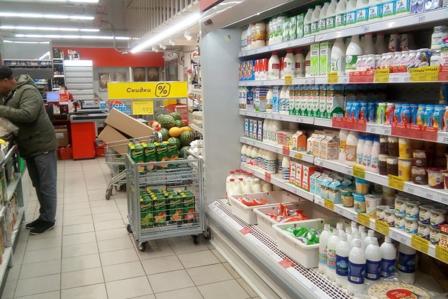 Идею раздавать продукты с истекающим сроком годности поддержали в Минпромторге Идею раздавать продукты с истекающим сроком годности поддержали в Минпромторге