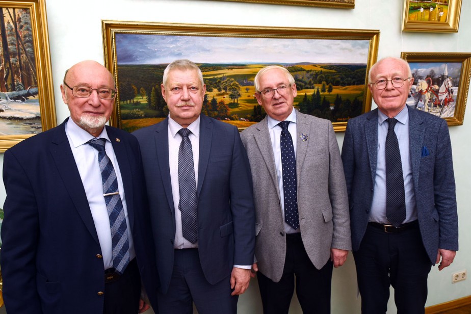 “Сдаваться не собираемся”