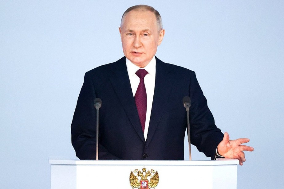 Президент предложил меры поддержки военнослужащих и сотрудников ОПК Президент предложил меры поддержки военнослужащих и сотрудников ОПК