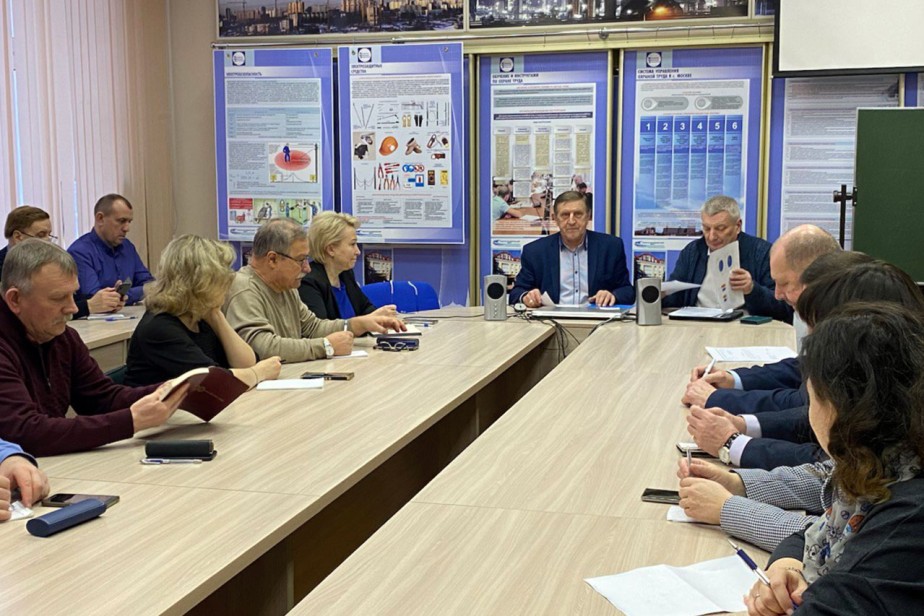 105 лет на страже интересов работников 105 лет на страже интересов работников