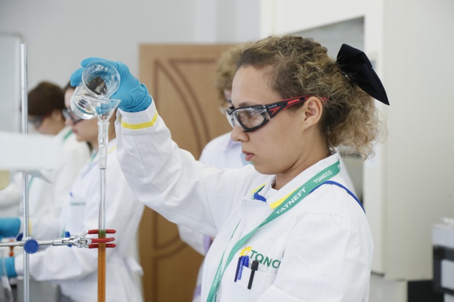 Молодежь поднимает престиж рабочих профессий