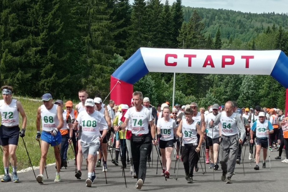 Профком "КАМА" принял участие в фестивале по северной ходьбе