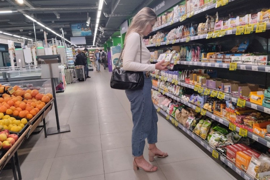 Россияне отметили рост цен на продукты, лекарства и топливо