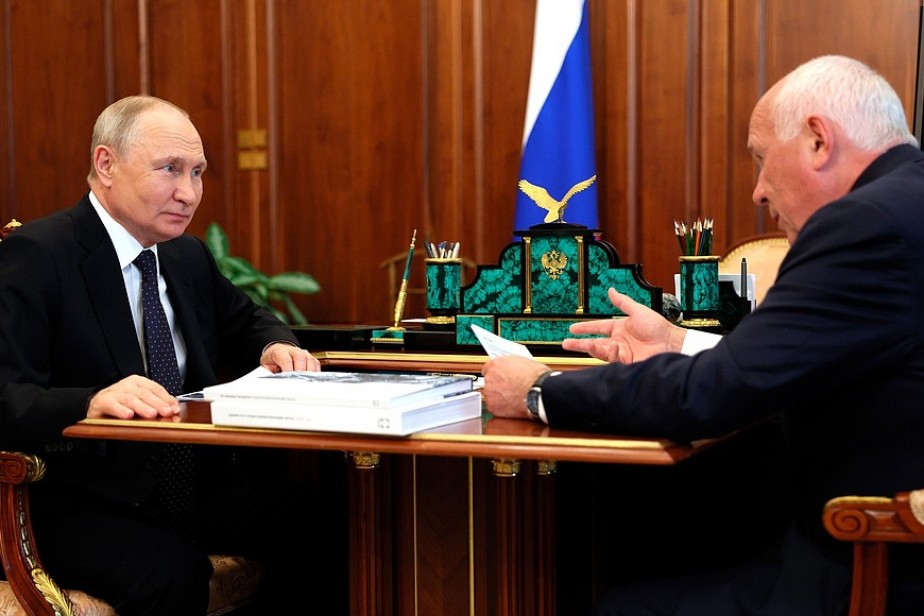 Путин: российские производители имеют шанс заменить иностранные компании