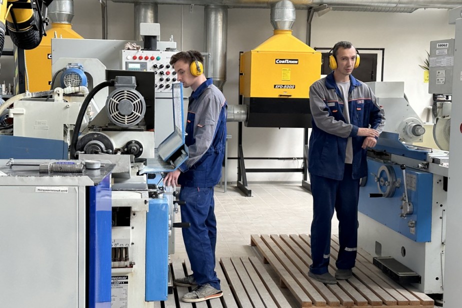 «Россия производственная» побывала на заводе «Прибой»