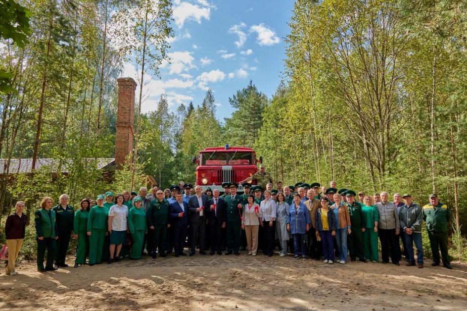 В Брянской области открыт памятник ветеранам лесного хозяйства