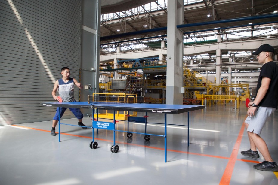 Иркутский авиазавод: настольный теннис без отрыва от производства