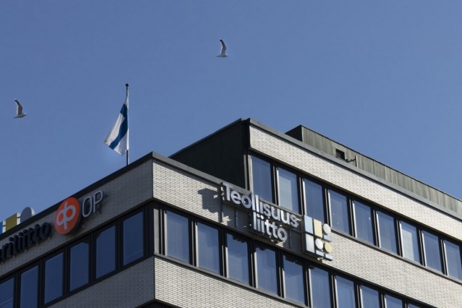 Финский профсоюз запретил работать сверхурочно