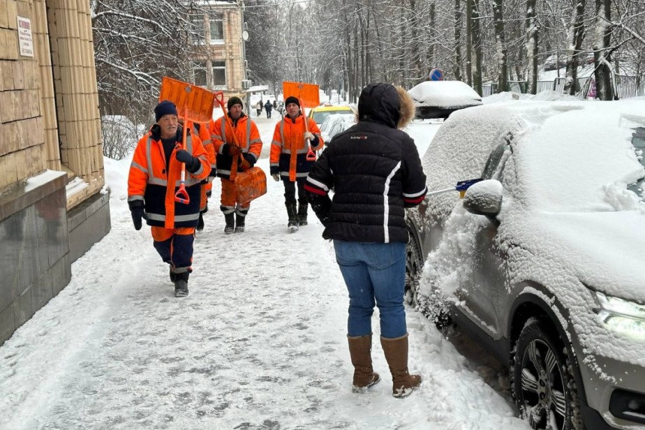 В тарифы ЖКХ предлагают включать затраты на оплату труда коммунальщиков