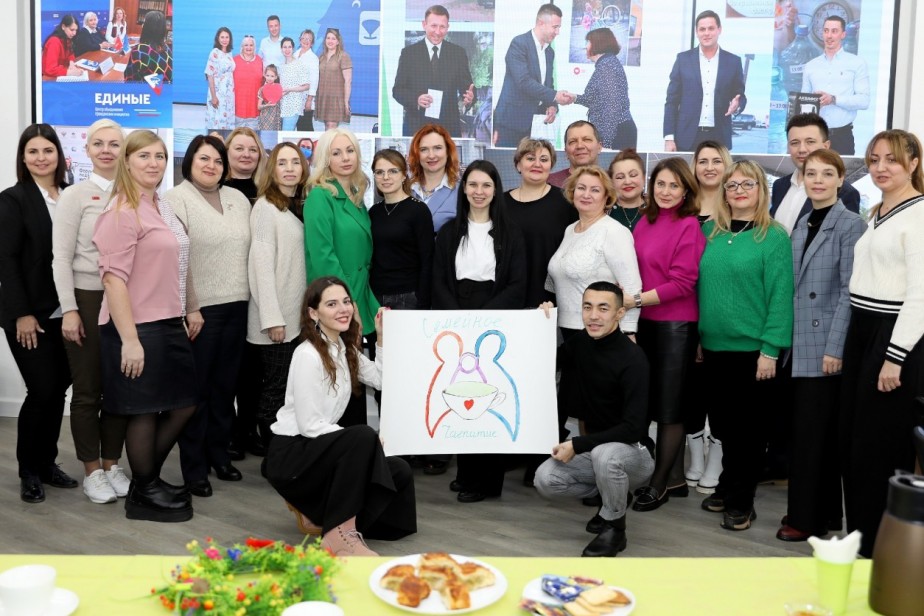 В волгоградском лицее реализуется проект "Семейное чаепитие - здоровое решение педагога!"