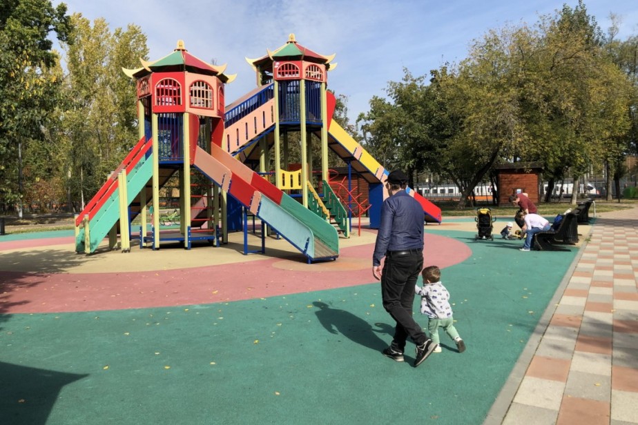 Путин распорядился продлить программу «Молодая семья»