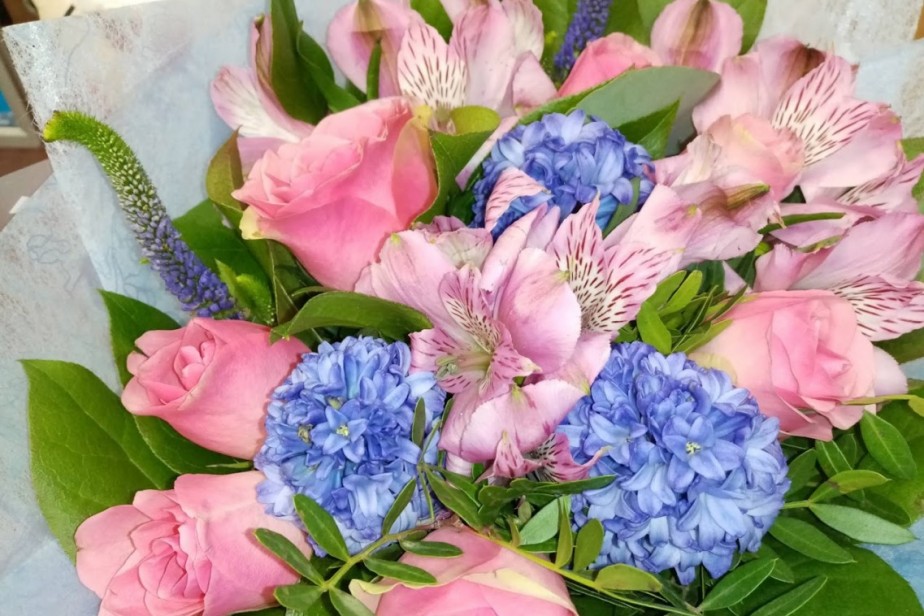 Цветы к 8 марта подорожают на 15-20% за год