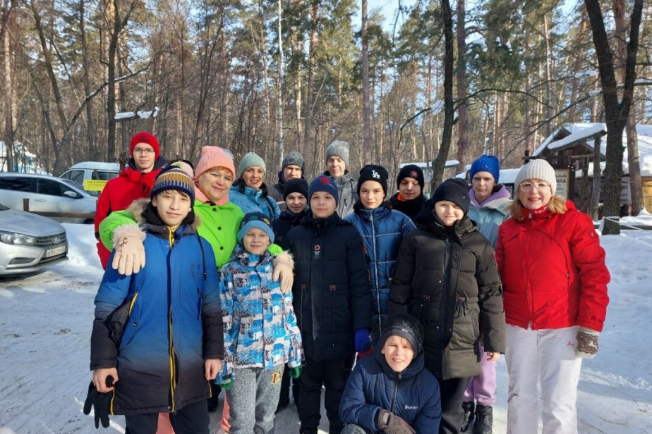 Профактив АВТОВАЗа с подопечными из детдома побывали в гостях у хаски